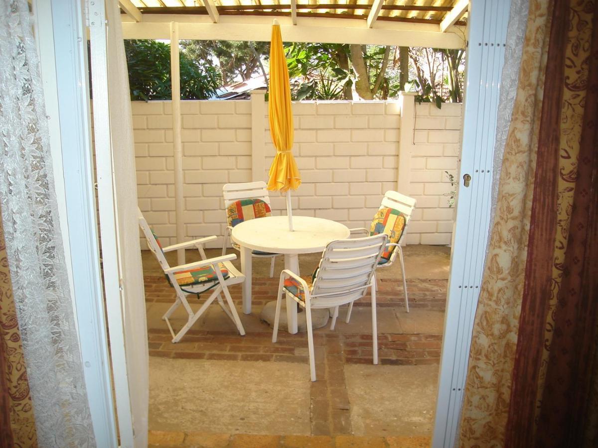 Escombe Accommodation Self Catering เดอร์บัน ภายนอก รูปภาพ
