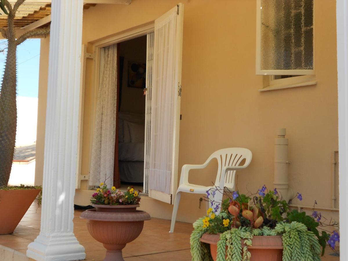 Escombe Accommodation Self Catering เดอร์บัน ภายนอก รูปภาพ